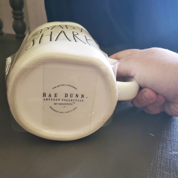 💛2 for $35💛Rae Dunn Baby Shark Mug - Picture 5 of 7